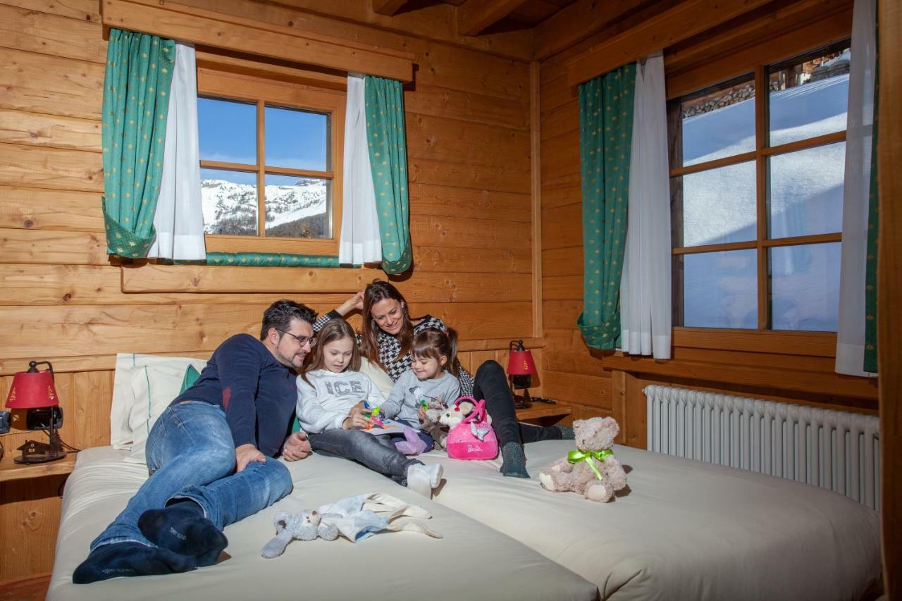 Park Chalet Village Livigno Exterior foto